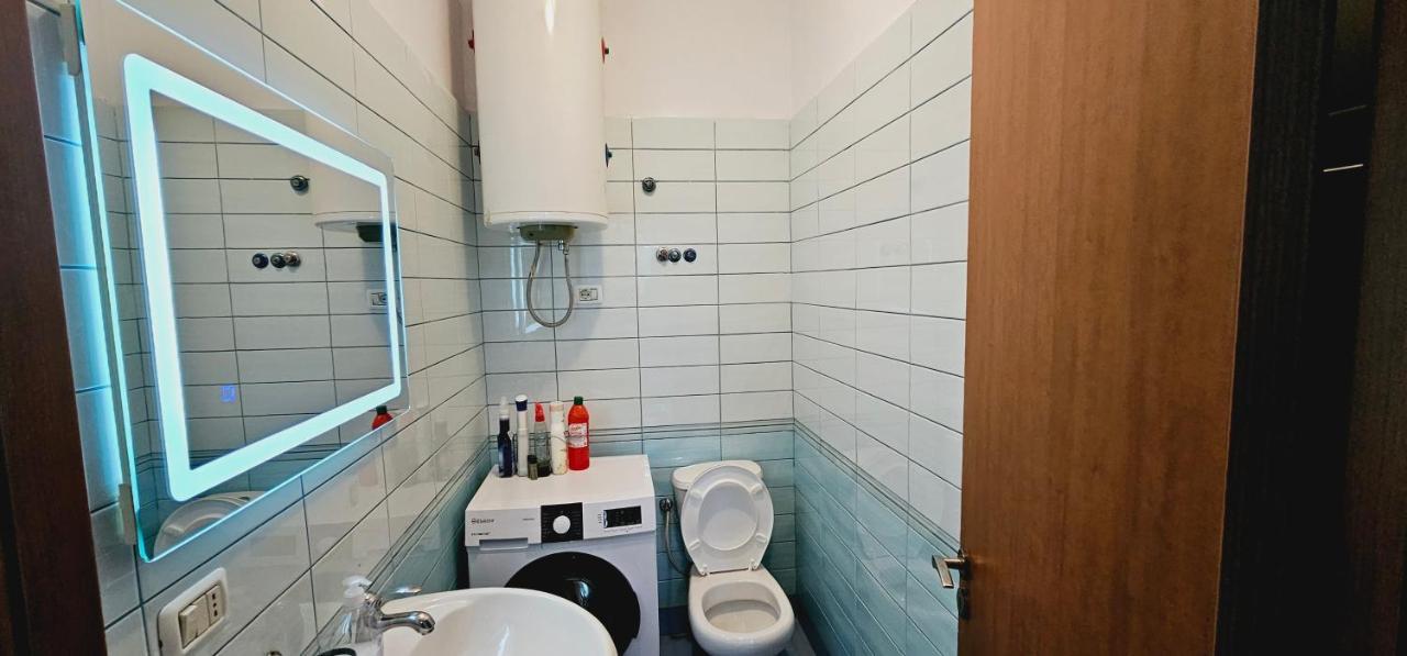 New Bazaar Side Bliss 2 Bed Room Apt With Free Garage Tirana Eksteriør billede